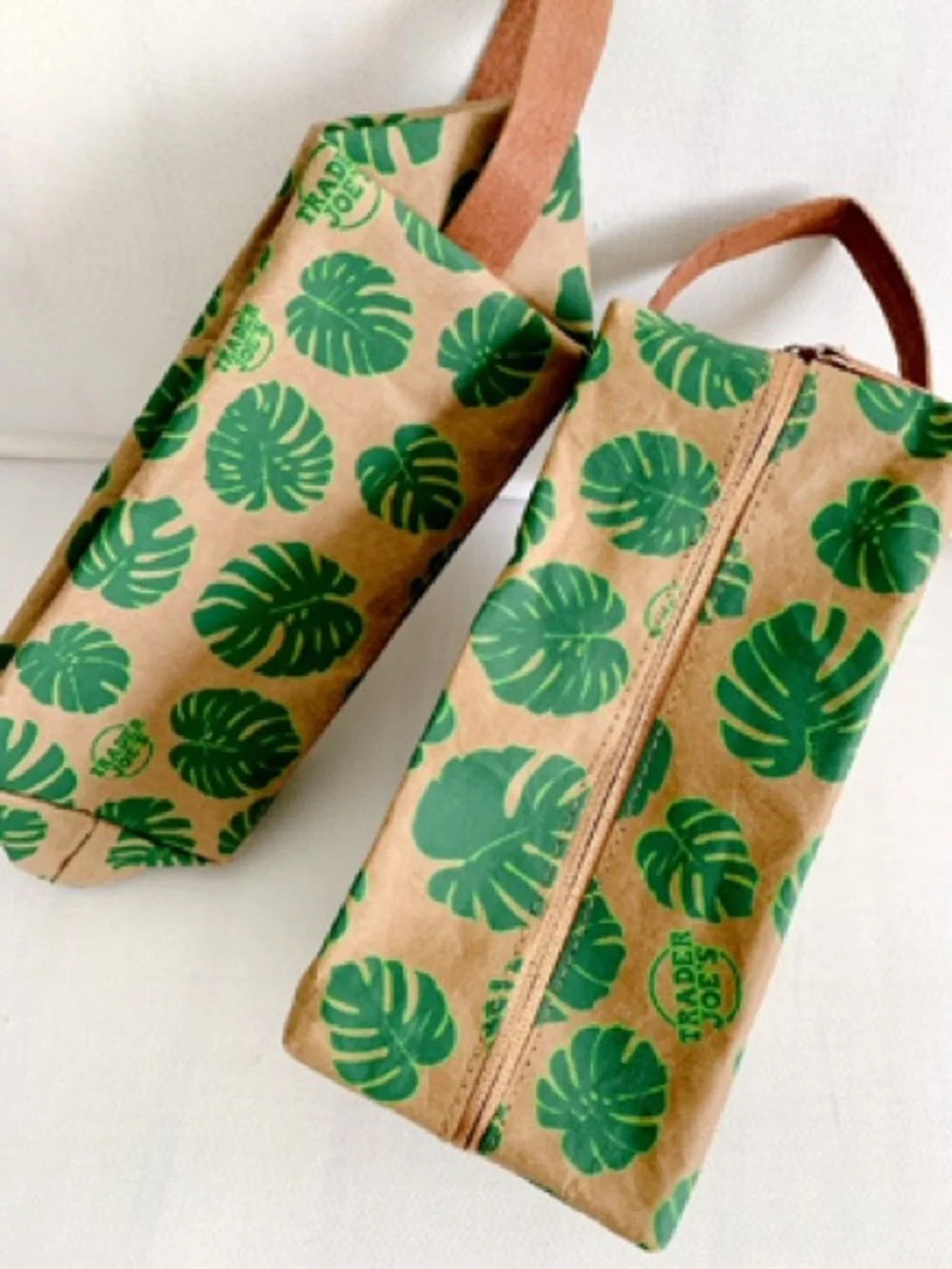 Trader Joe's Monstera Leaf Pouch Dopp Kit Toiletry Bag